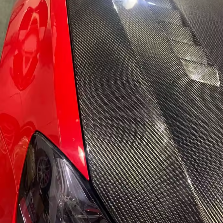 VW MK7/7.5 GOLF V1 CARBON BONNET