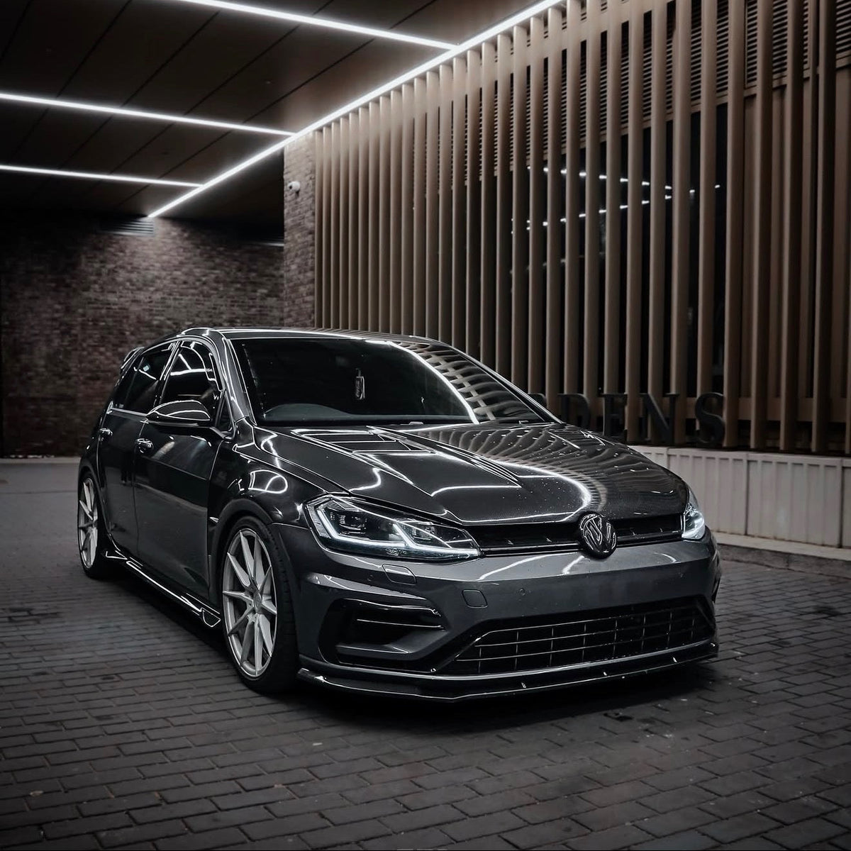 VW MK7/7.5 GOLF CARBON WINGS / FENDERS