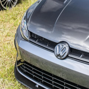 VW MK7/7.5 GOLF CARBON MESH GRILL WITH BADGE